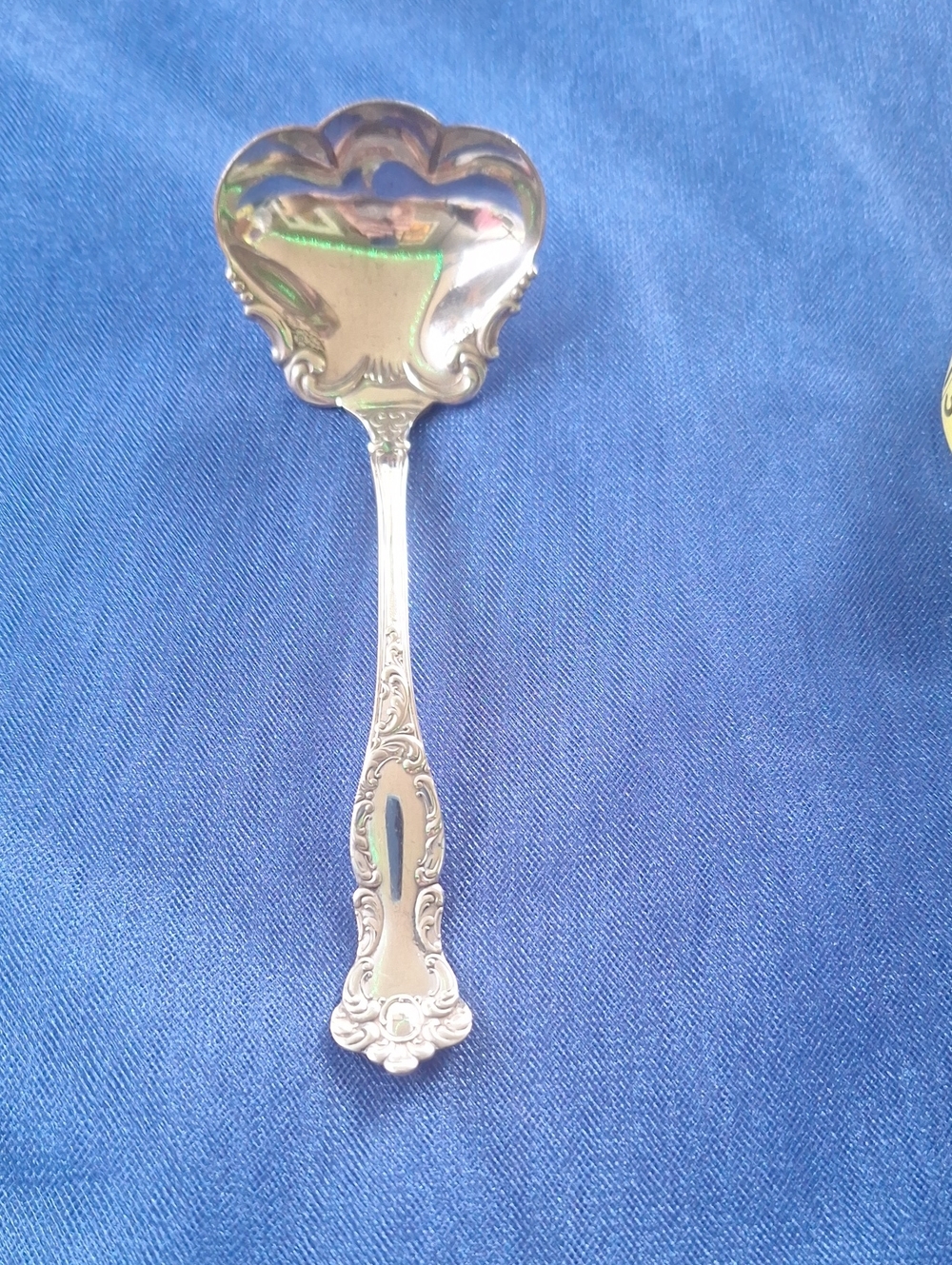 William Rogers & Son AA Ornate Silver Serving Spoon - Heart Bowl Design